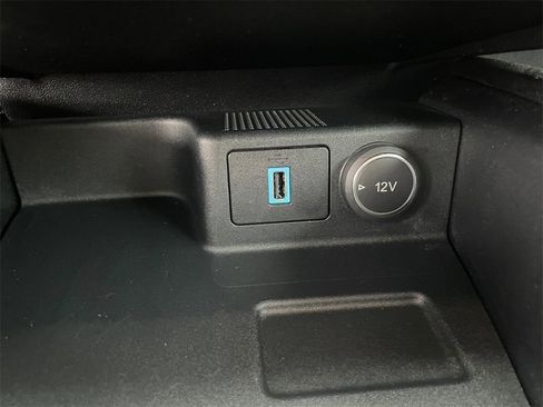 Used 2020 Ford Escape SE image 22