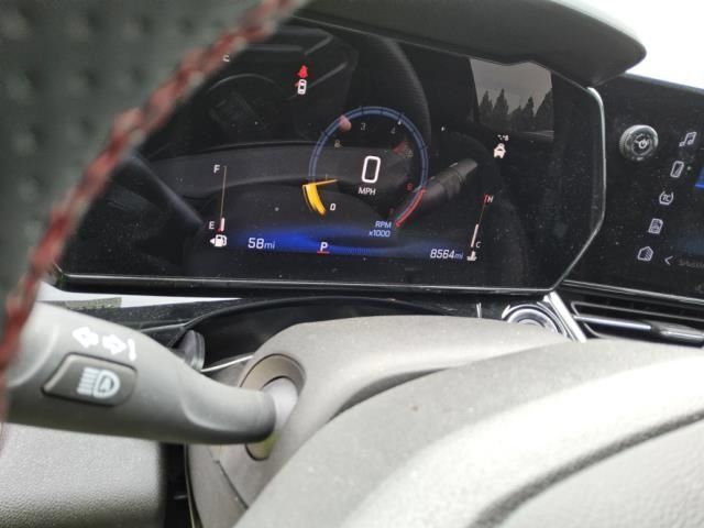 Used 2025 Chevrolet Trax RS FWD image 7