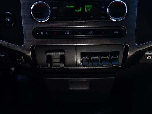 Used 2009 Ford F250 FX4 AWD/4WD image 16