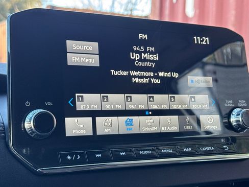 Used 2024 Mitsubishi Outlander SE image 23