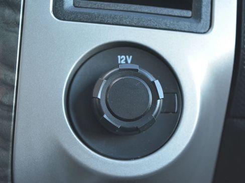 Used 2016 Ford Expedition Limited image 28