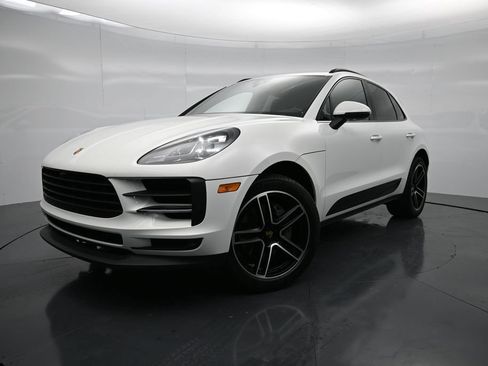 Certified 2021 Porsche Macan S AWD/4WD image 1