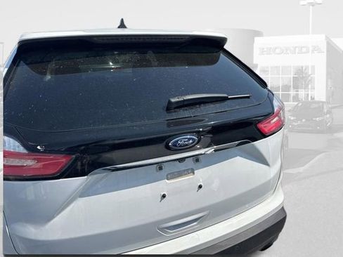 Used 2019 Ford Edge SE w/ SE Fleet Driver's Package image 5