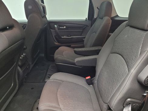 Used 2016 GMC Acadia SLE AWD/4WD image 18