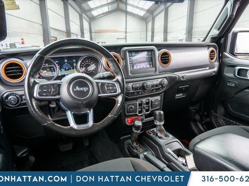 Used 2021 Jeep Gladiator Mojave w/ Cold Weather Group AWD/4WD image 27