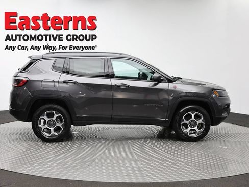 Used 2022 Jeep Compass Trailhawk w/ Trailhawk Convenience Group AWD/4WD image 4
