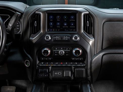 Used 2021 GMC Sierra 2500 AT4 w/ AT4 Premium Plus Package AWD/4WD image 24