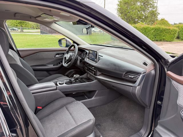Used 2023 Nissan Rogue SV AWD/4WD image 21