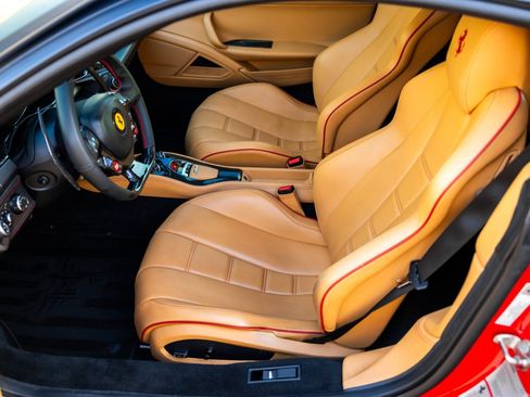 Used 2012 Ferrari 458 Italia Coupe RWD image 19