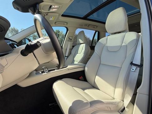 Used 2025 Volvo XC90 T8 Plus w/ Protection Package image 3