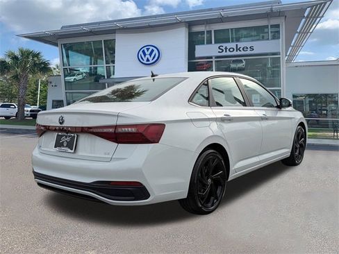 New 2026 Volkswagen Jetta SE image 4