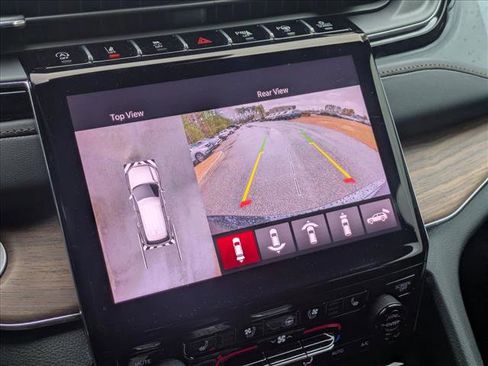 Used 2025 Jeep Grand Cherokee Summit w/ Adv Protech Group IV image 12