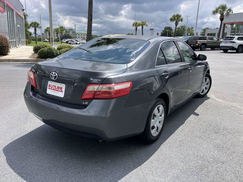 Used 2009 Toyota Camry LE FWD image 5