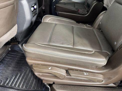 Used 2022 GMC Yukon XL Denali image 25