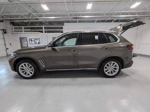 Used 2021 BMW X5 xDrive40i w/ Executive Package AWD/4WD image 12