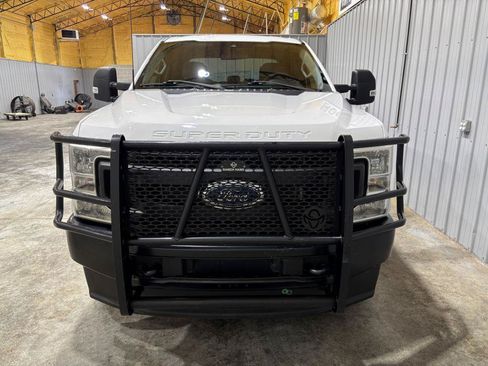 Used 2022 Ford F250 XL w/ Power Equipment Group AWD/4WD image 7