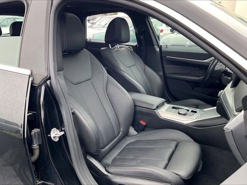 Used 2023 BMW i4 eDrive35 w/ Premium Package image 10