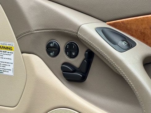 Used 2004 Mercedes-Benz SL 500 image 16