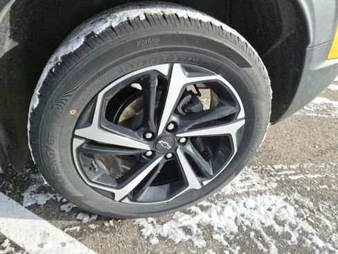 Used 2023 Chevrolet TrailBlazer RS w/ Sun and Liftgate Package image 13