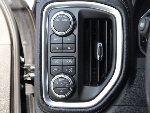 Used 2022 GMC Sierra 3500 Denali AWD/4WD image 23