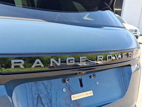 Certified 2025 Land Rover Range Rover Evoque Dynamic SE image 29