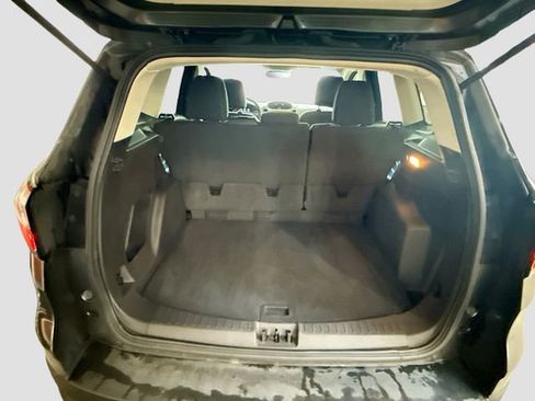 Used 2017 Ford Escape SE AWD/4WD image 25