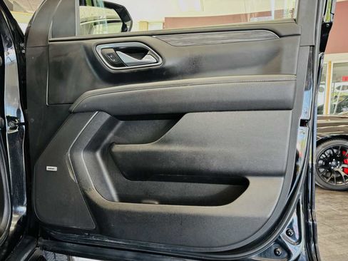 Used 2023 GMC Yukon SLT AWD/4WD image 38