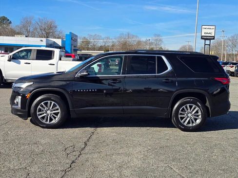 Used 2022 Chevrolet Traverse LT image 23