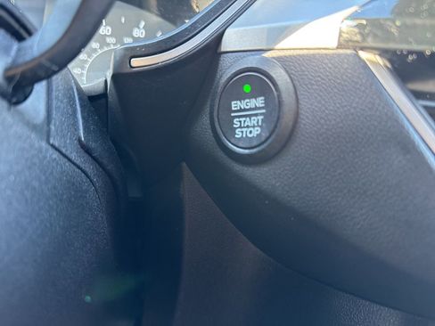 Certified 2022 Ford Escape SE w/ Cold Weather Package image 29