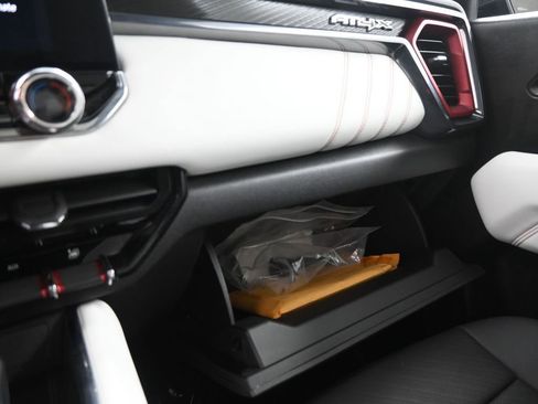 Used 2024 GMC Canyon AT4X image 17