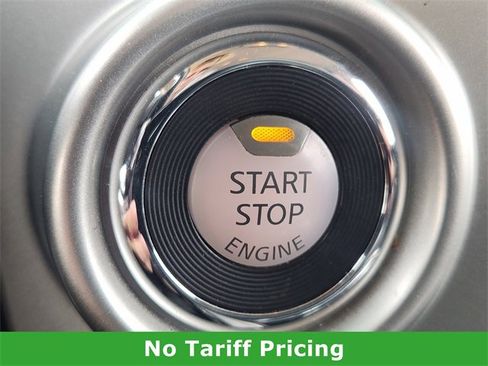 Used 2018 Nissan Titan SV w/ SV Convenience Package image 21