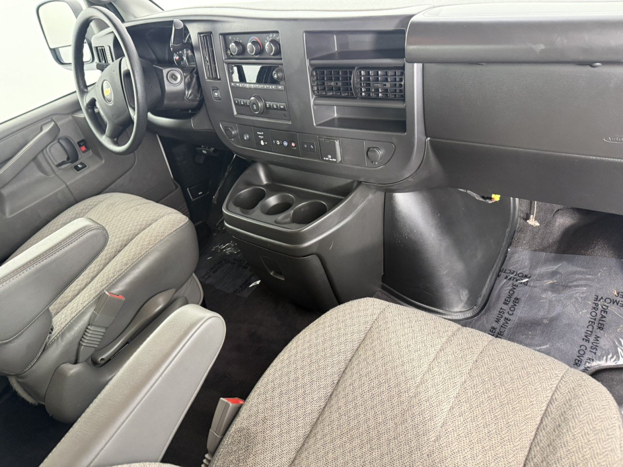 Used 2025 Chevrolet Express 3500 LT w/ LT Preferred Equipment Group RWD image 11