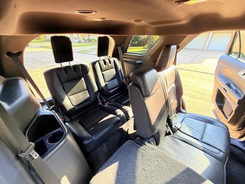 Used 2015 Ford Explorer XLT w/ Equipment Group 202B image 22