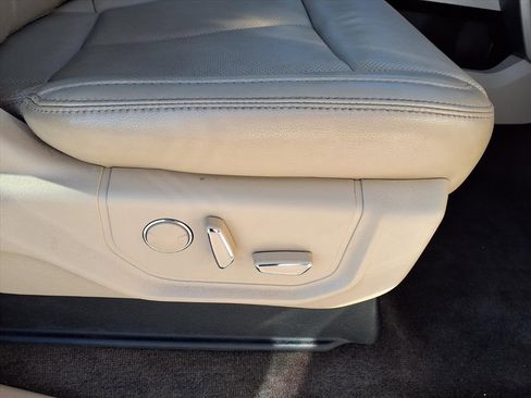 Used 2018 Ford F150 Lariat w/ Equipment Group 502A Luxury image 14