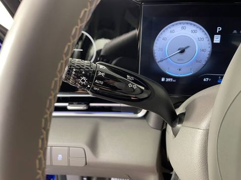 Certified 2025 Hyundai Elantra SEL image 14