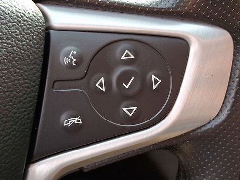 Certified 2023 GMC Acadia SLE w/ Driver Convenience Package image 23