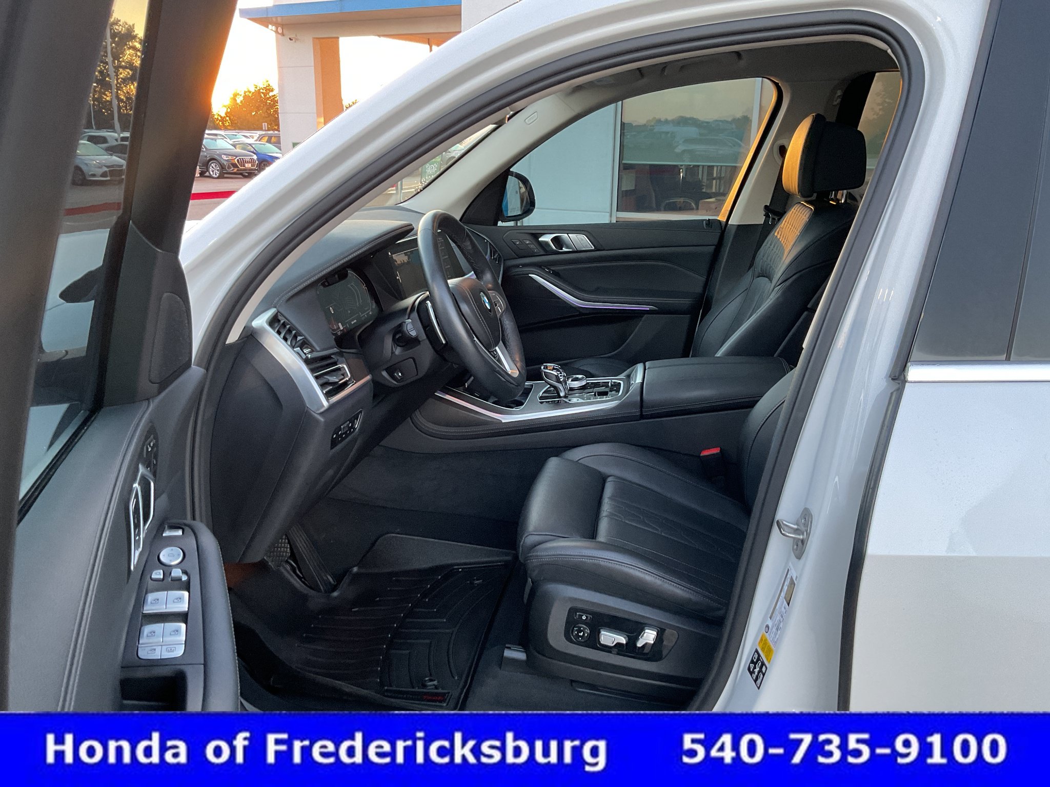 Used 2022 BMW X7 xDrive40i w/ Executive Package AWD/4WD image 38