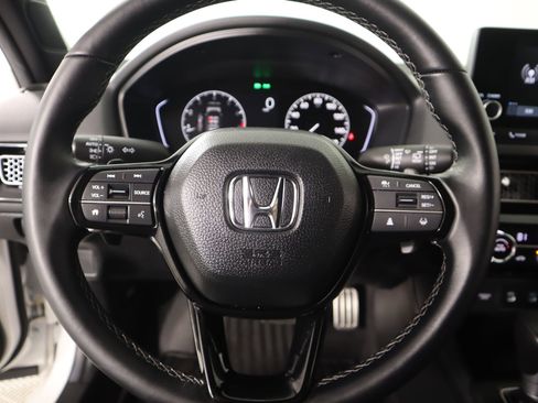 Used 2025 Honda Civic Sport image 3