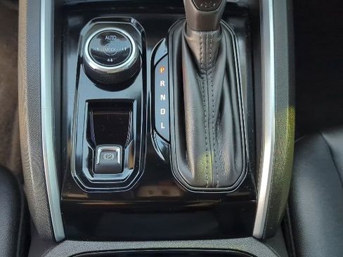 Used 2026 Chevrolet Colorado Trail Boss w/ Midnight Edition image 11