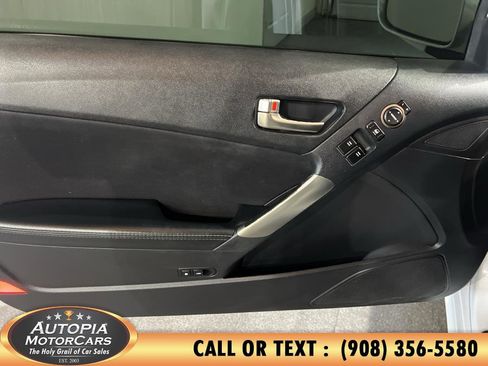 Used 2016 Hyundai Genesis 3.8 image 14