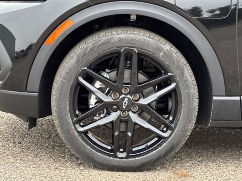 New 2026 Chevrolet Equinox EV LT w/ LPO, Blackout Package image 25