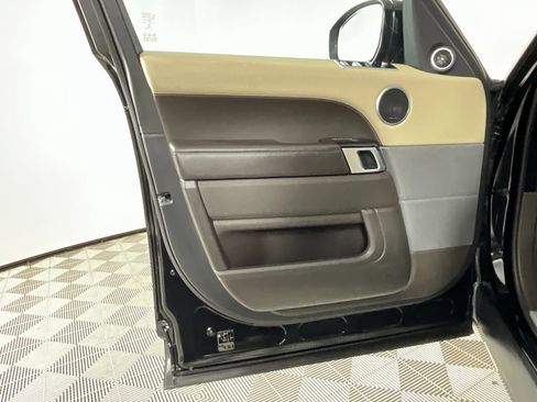 Certified 2022 Land Rover Range Rover Sport HSE Silver Edition image 18