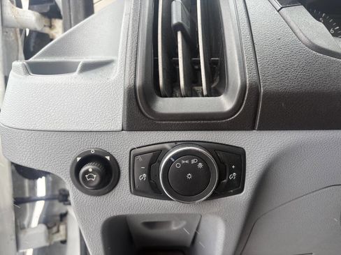 Used 2017 Ford Transit 350 XLT image 10