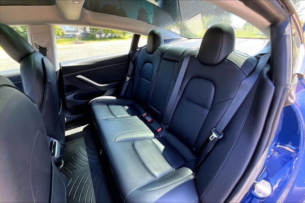 Used 2021 Tesla Model 3 Standard Range Plus RWD image 21