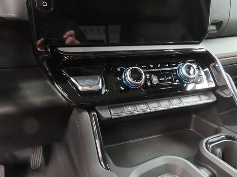 Used 2025 GMC Sierra 2500 AT4 w/ AT4 Premium Plus Package image 73