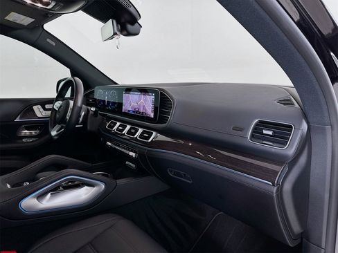 Certified 2021 Mercedes-Benz GLS 580 4MATIC image 32