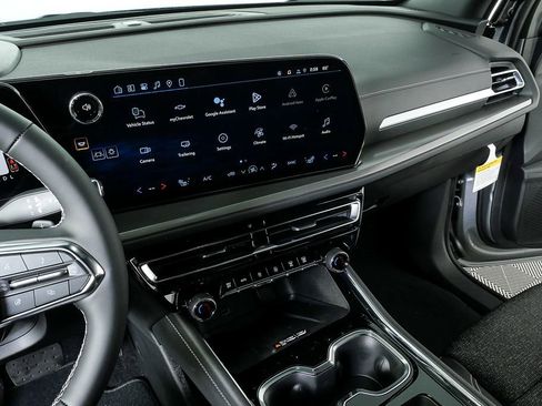 New 2026 Chevrolet Traverse LT image 12