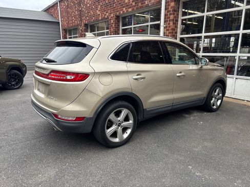 Used 2017 Lincoln MKC Premiere image 6