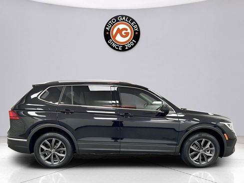 Used 2022 Volkswagen Tiguan SE FWD image 8