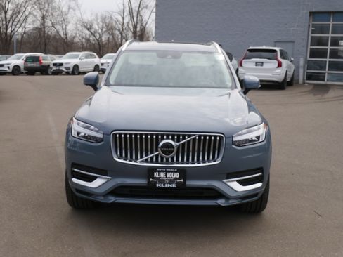 Used 2022 Volvo XC90 T8 Inscription image 2